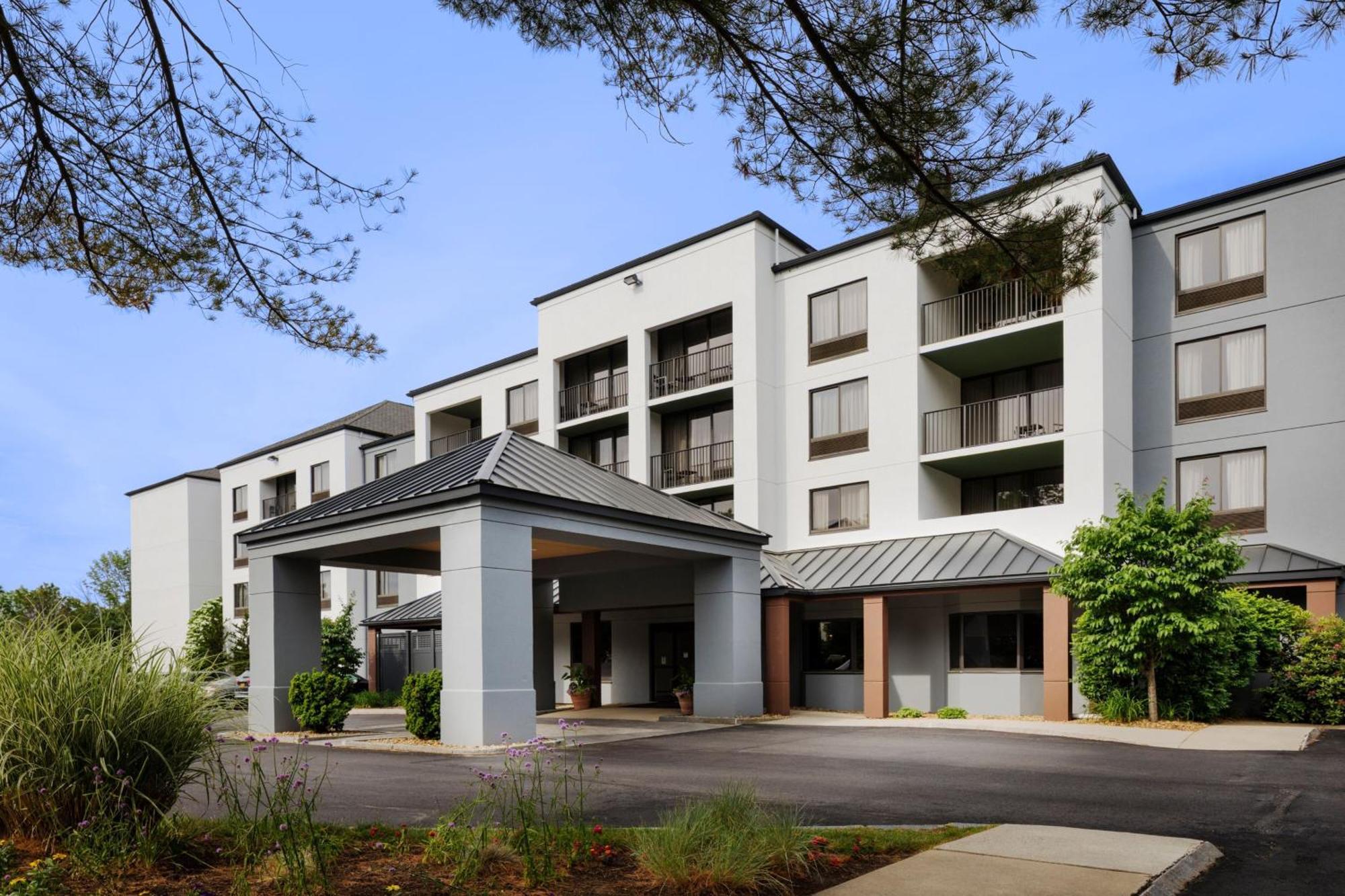 Courtyard By Marriott Portsmouth Hotel Eksteriør billede